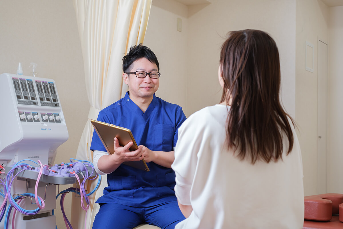 写真：仙台河原町うしき整骨院 院長